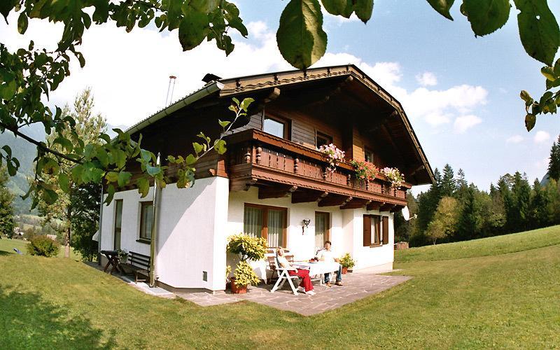 Ferienwohnungen Leitner-Ebenberger Greifenburg Pokoj fotografie